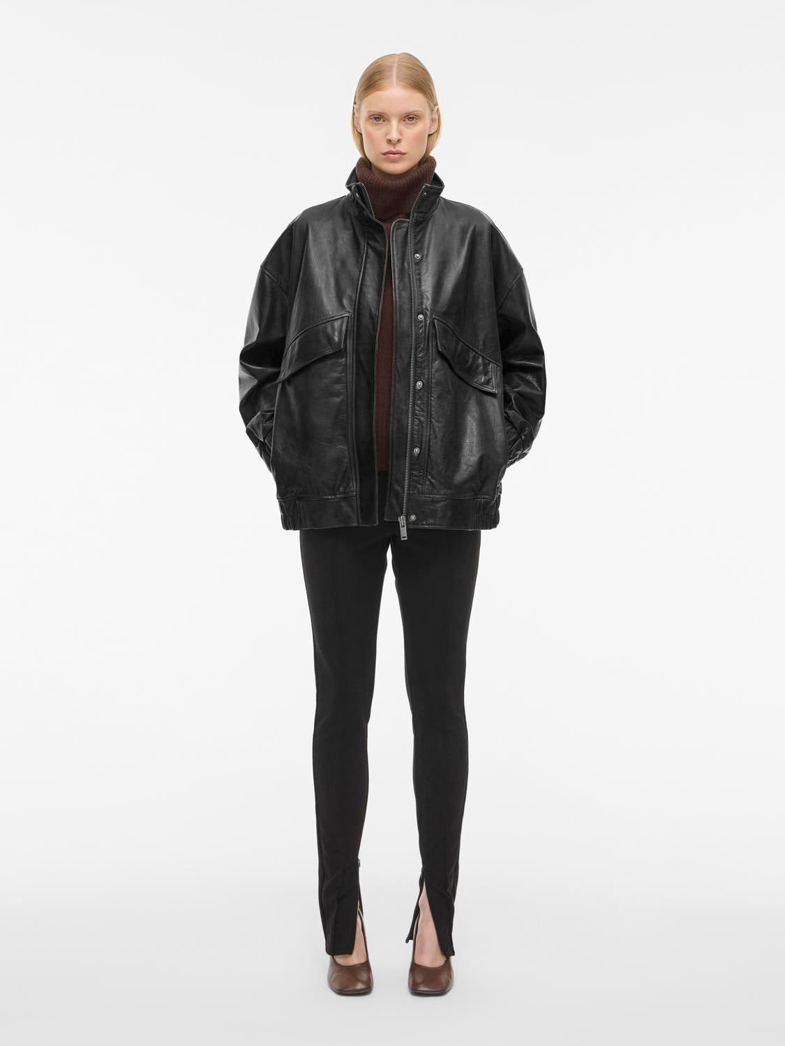 model_shot-front_full